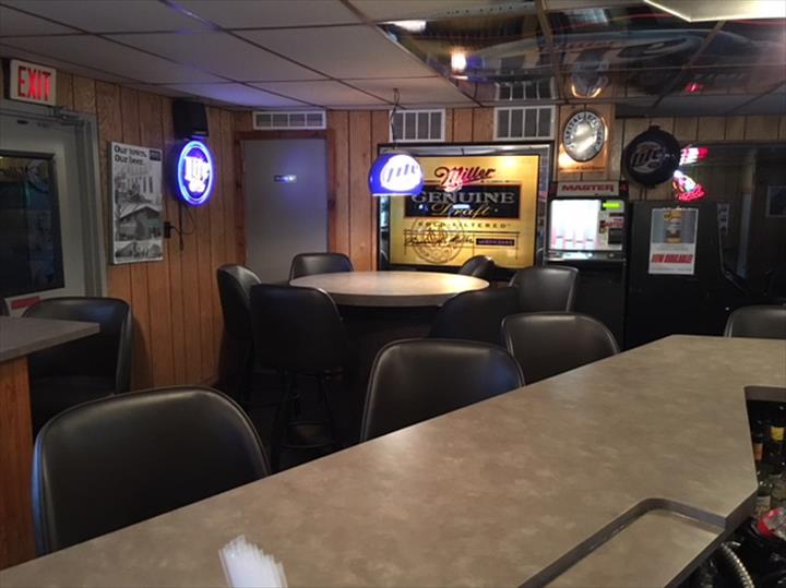 Stokes' Pub Bar & Grill Janesville, WI